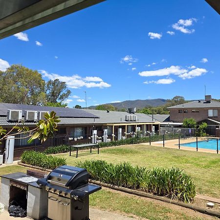 Tumut Valley Motel Pet Friendly Zewnętrze zdjęcie