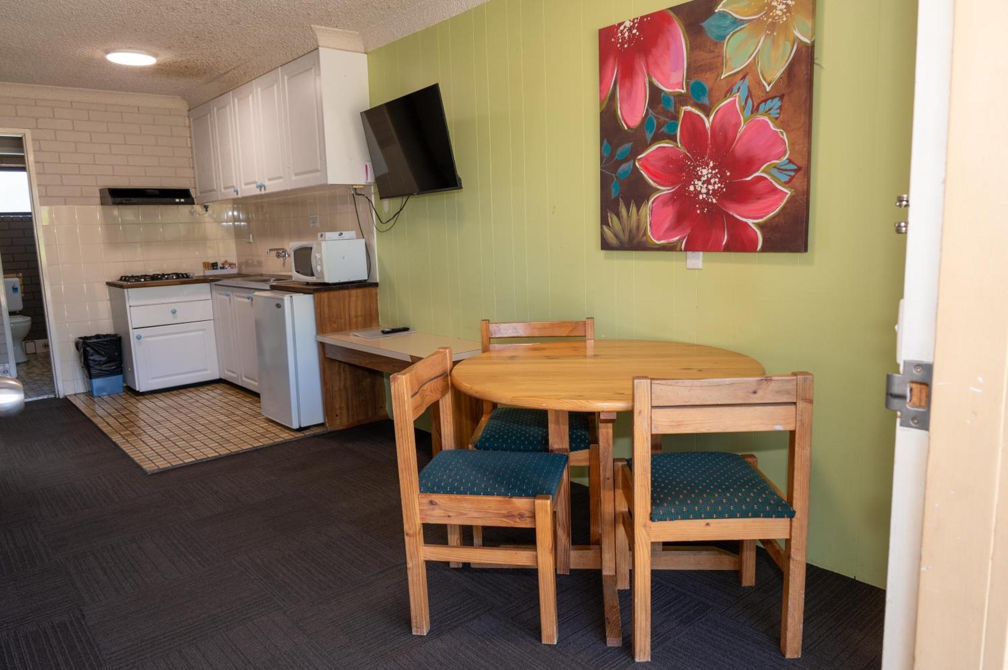 Tumut Valley Motel Pet Friendly Zewnętrze zdjęcie