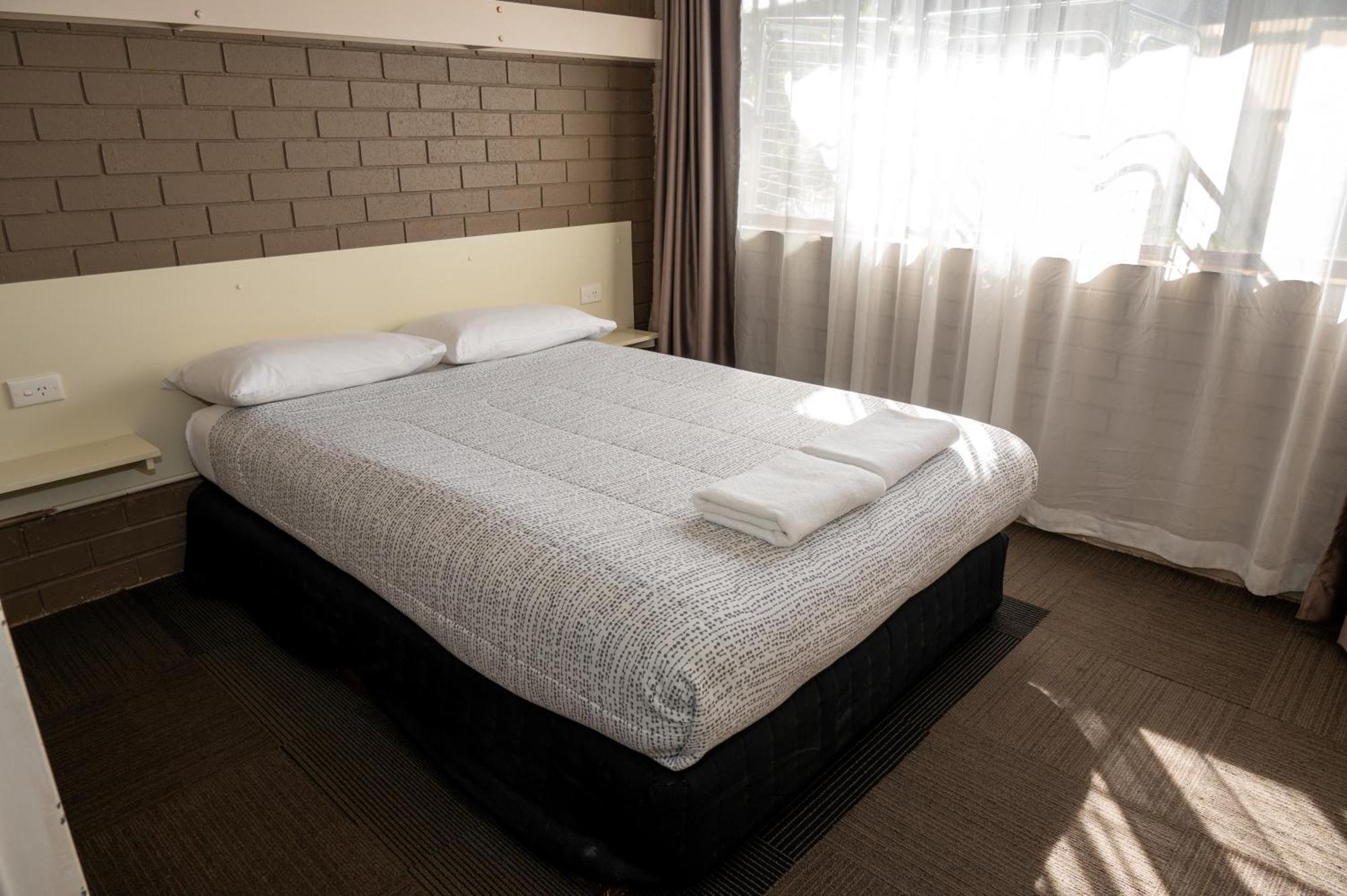 Tumut Valley Motel Pet Friendly Zewnętrze zdjęcie