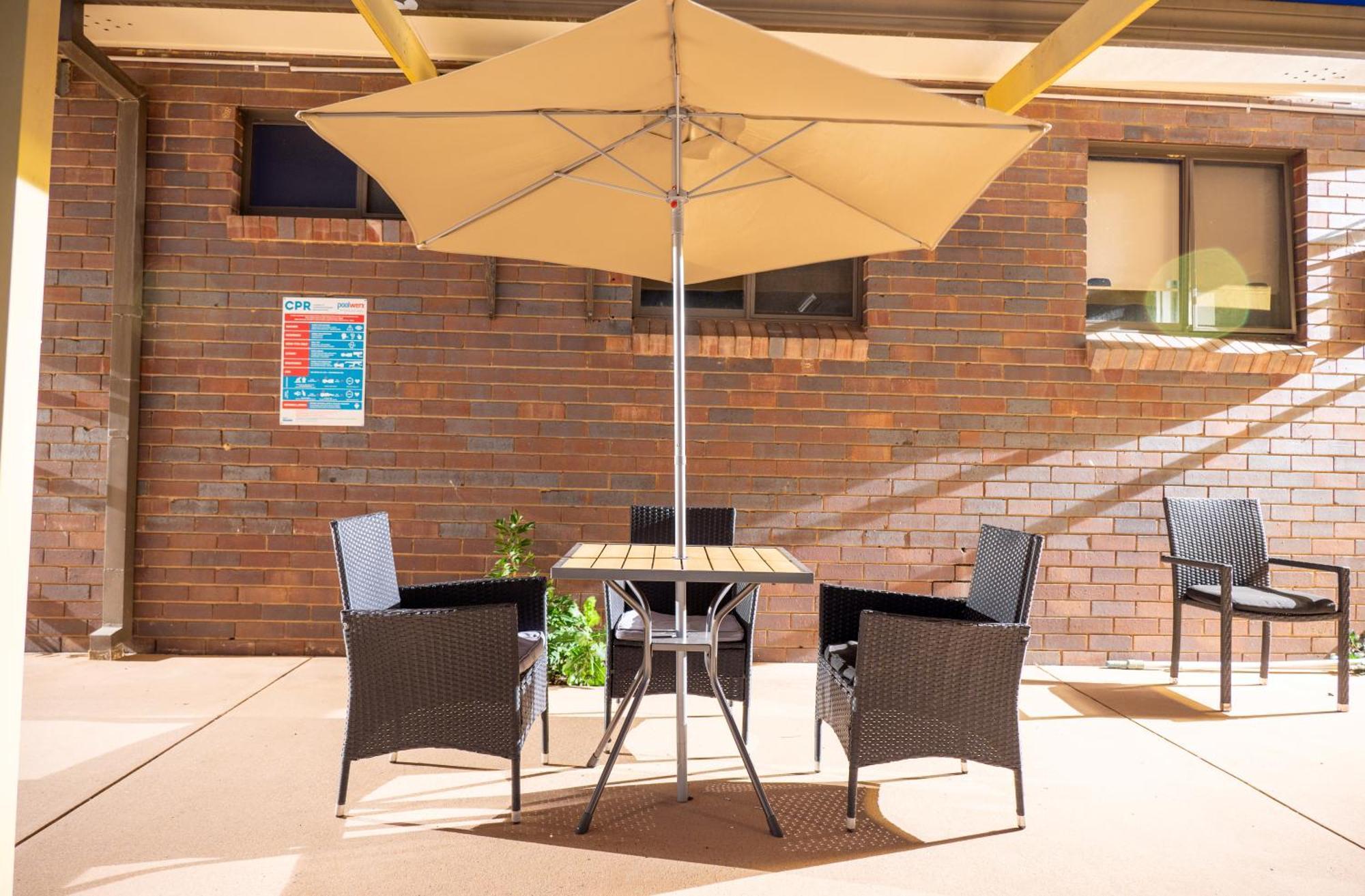 Tumut Valley Motel Pet Friendly Zewnętrze zdjęcie