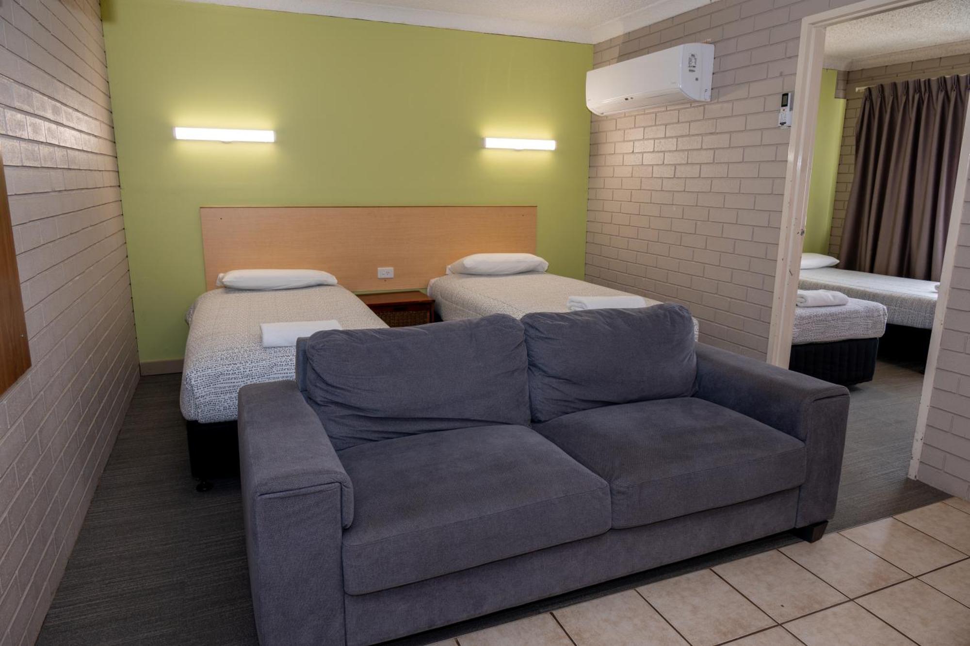 Tumut Valley Motel Pet Friendly Zewnętrze zdjęcie