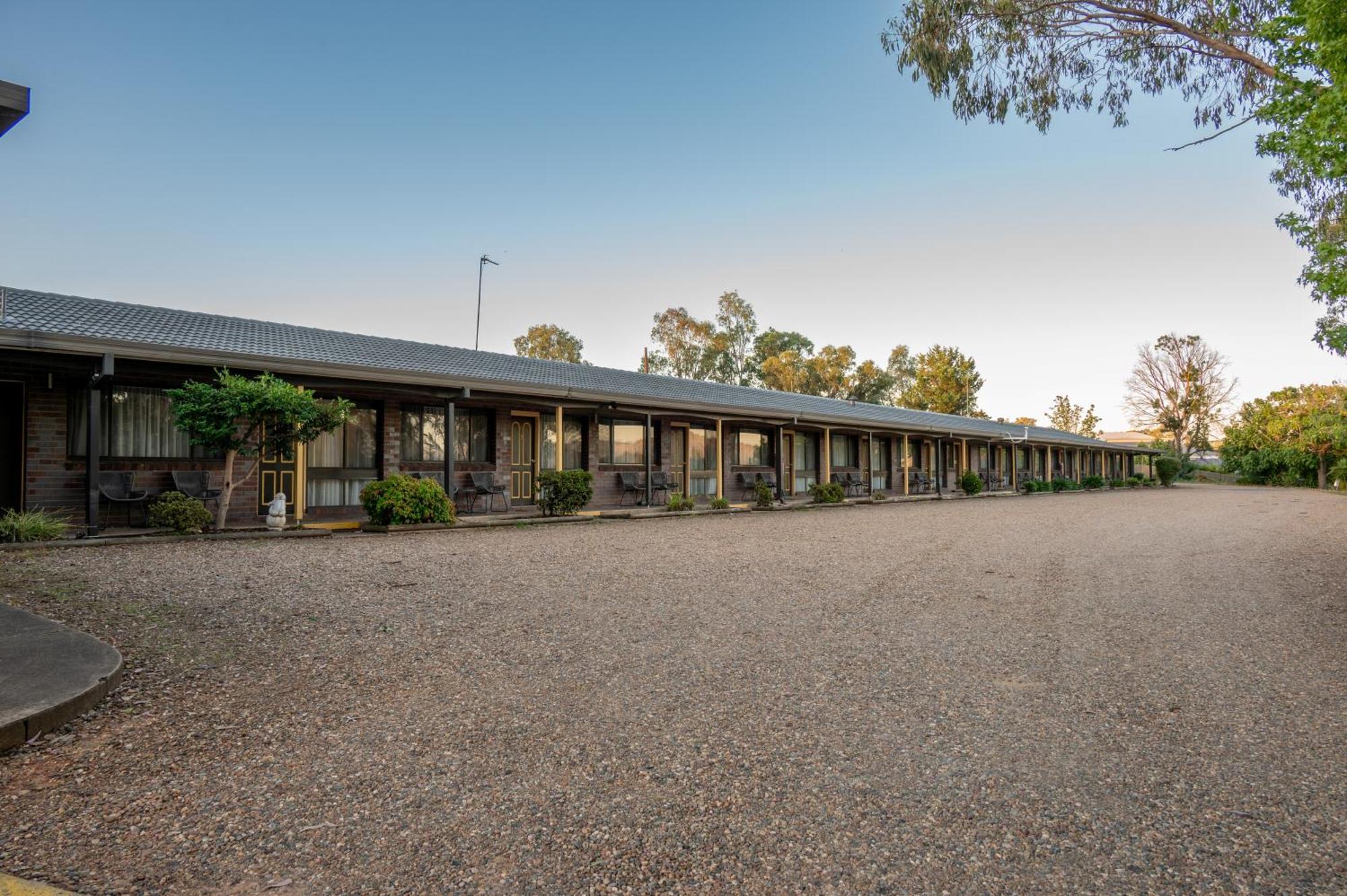 Tumut Valley Motel Pet Friendly Zewnętrze zdjęcie