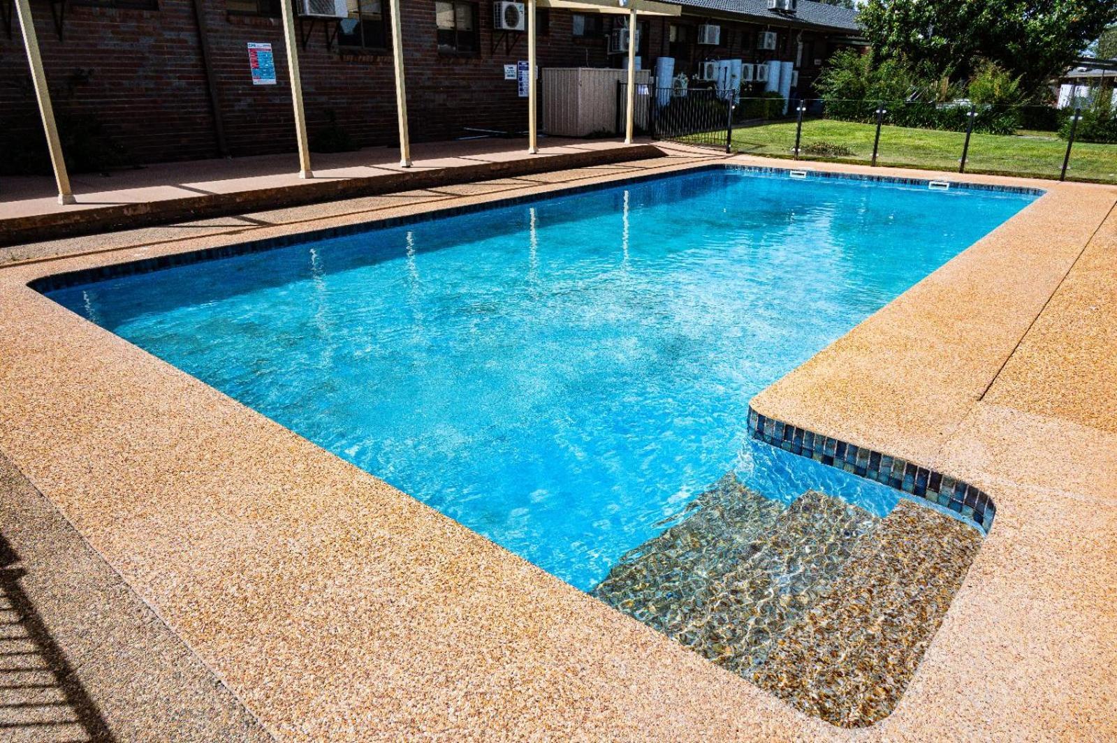 Tumut Valley Motel Pet Friendly Zewnętrze zdjęcie