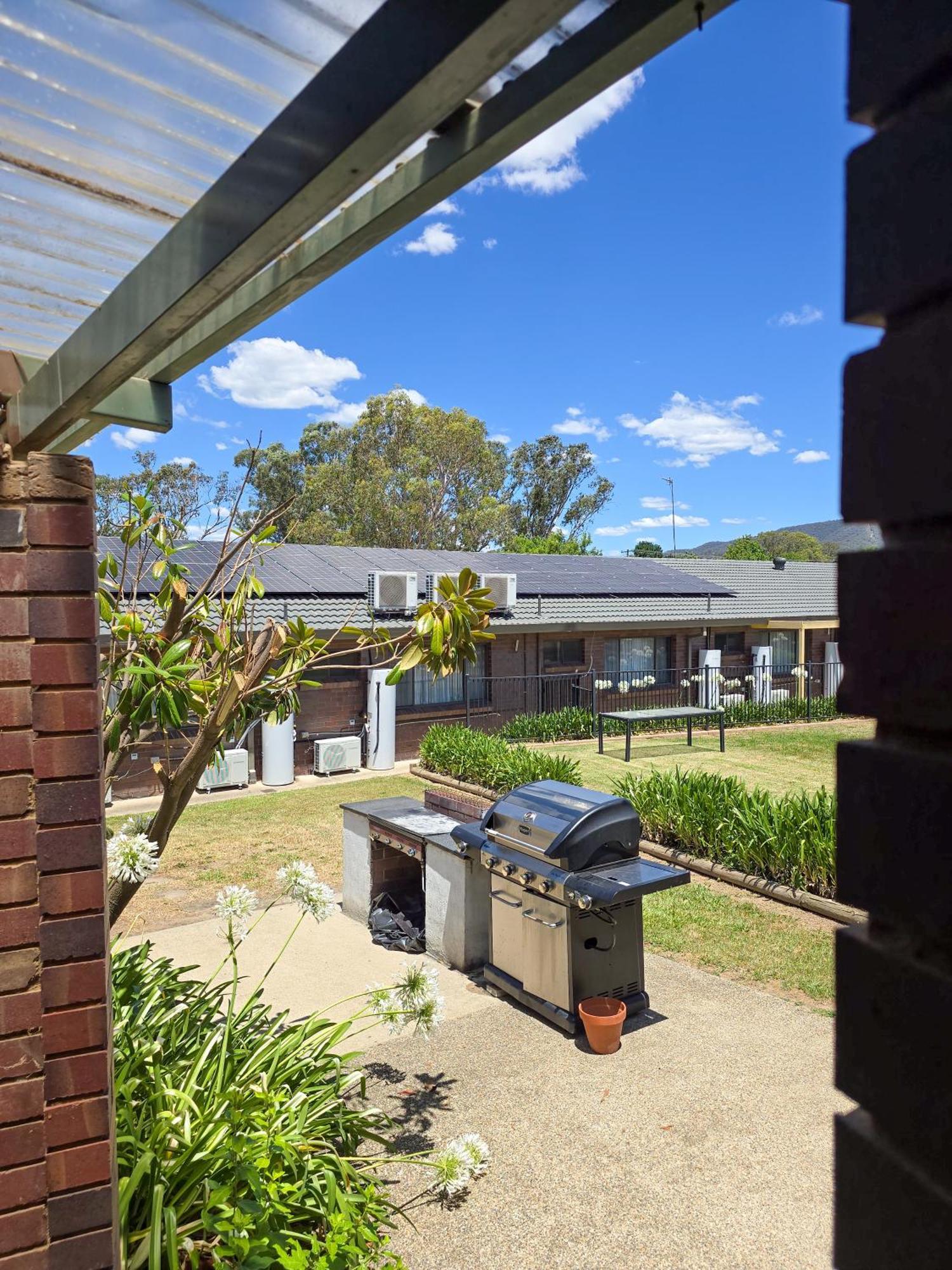 Tumut Valley Motel Pet Friendly Zewnętrze zdjęcie