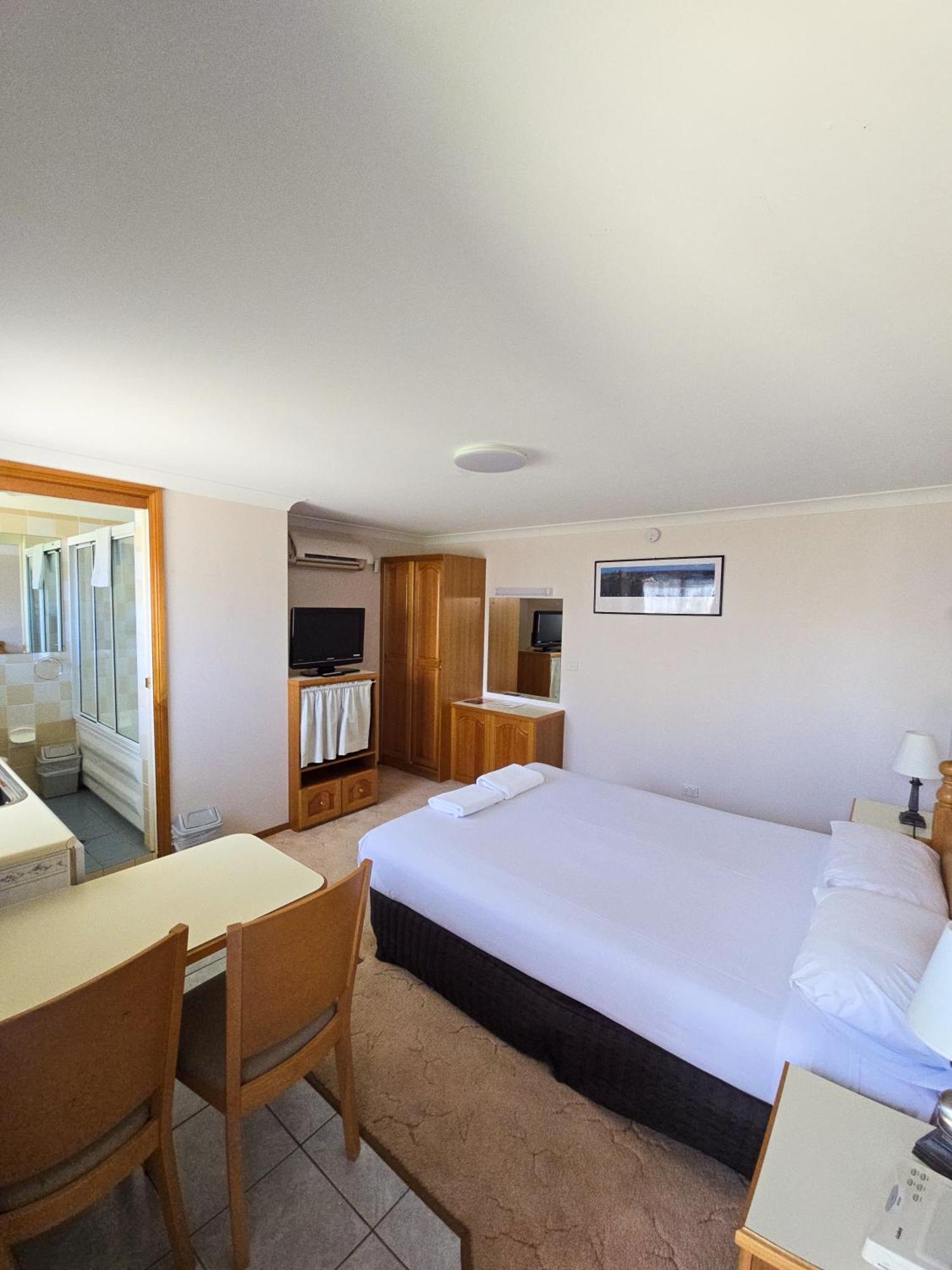 Tumut Valley Motel Pet Friendly Zewnętrze zdjęcie