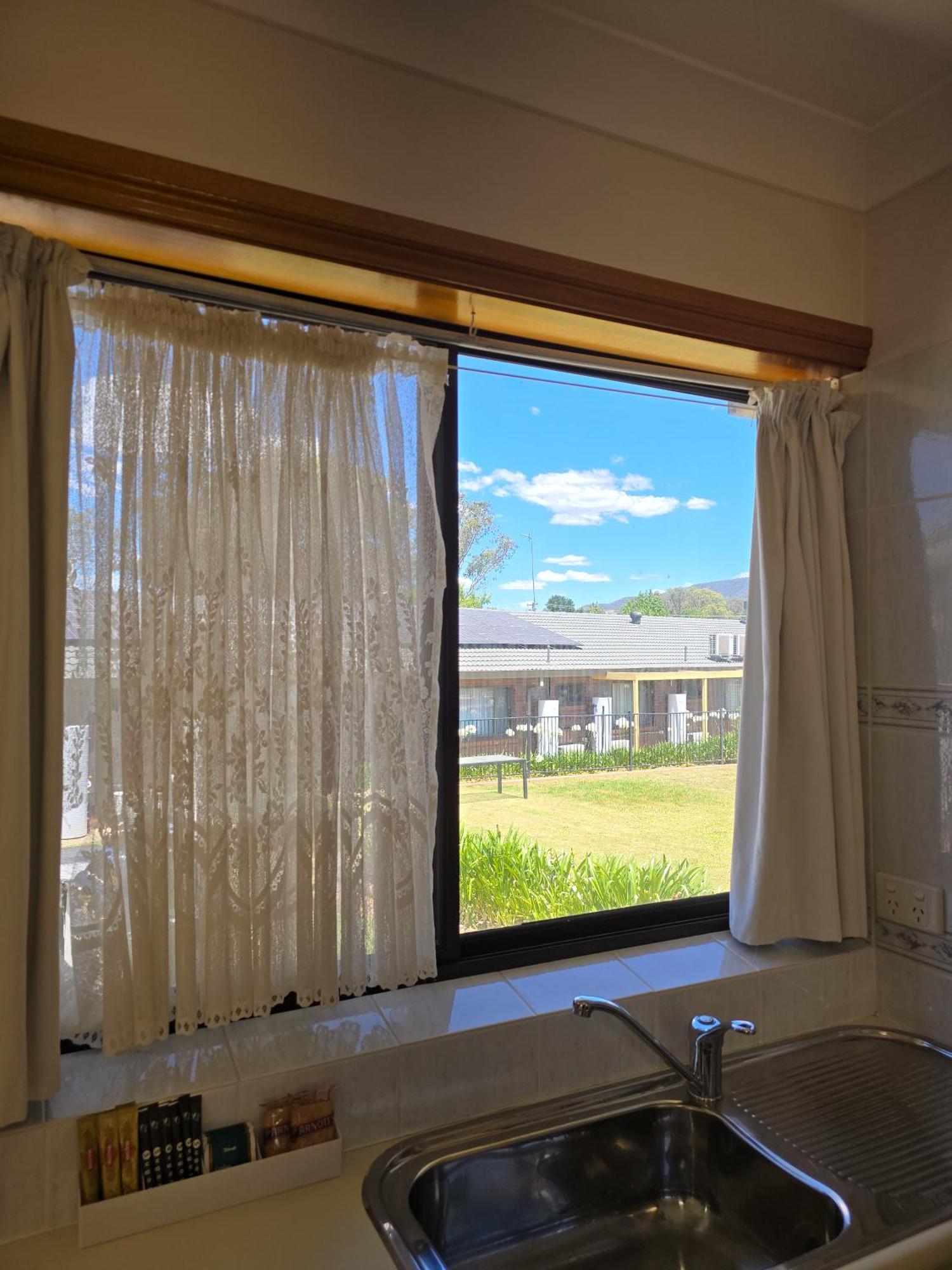 Tumut Valley Motel Pet Friendly Zewnętrze zdjęcie